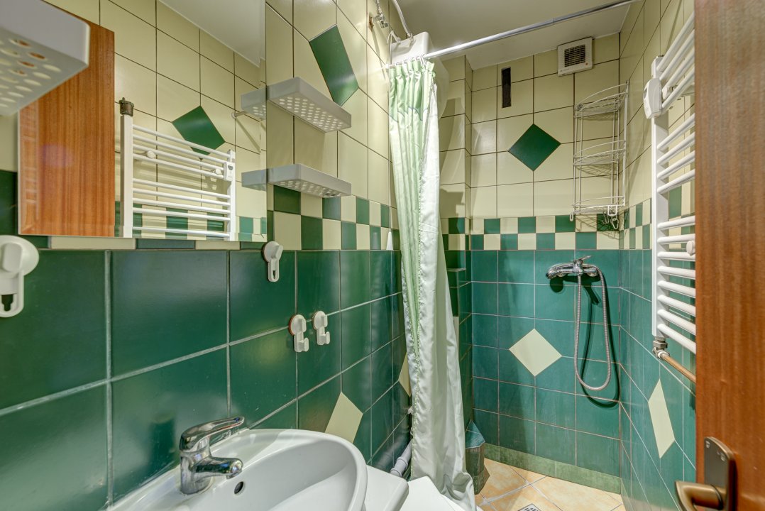Apartament decomandat, 2 bai, metrou Aurel Vlaicu