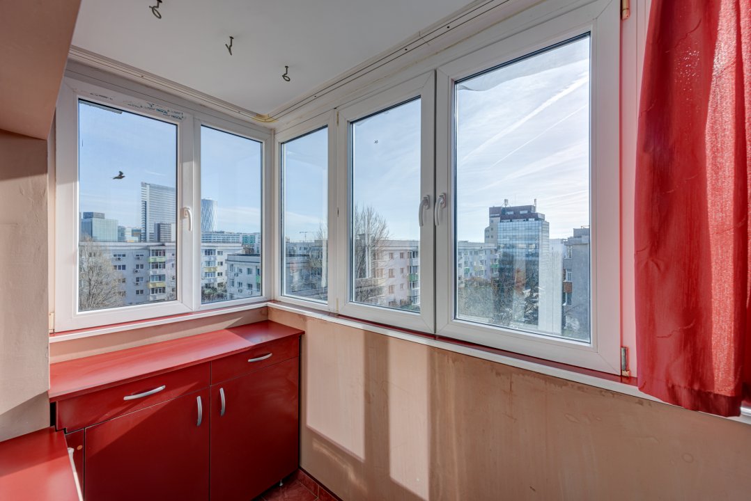 Apartament decomandat, 2 bai, metrou Aurel Vlaicu