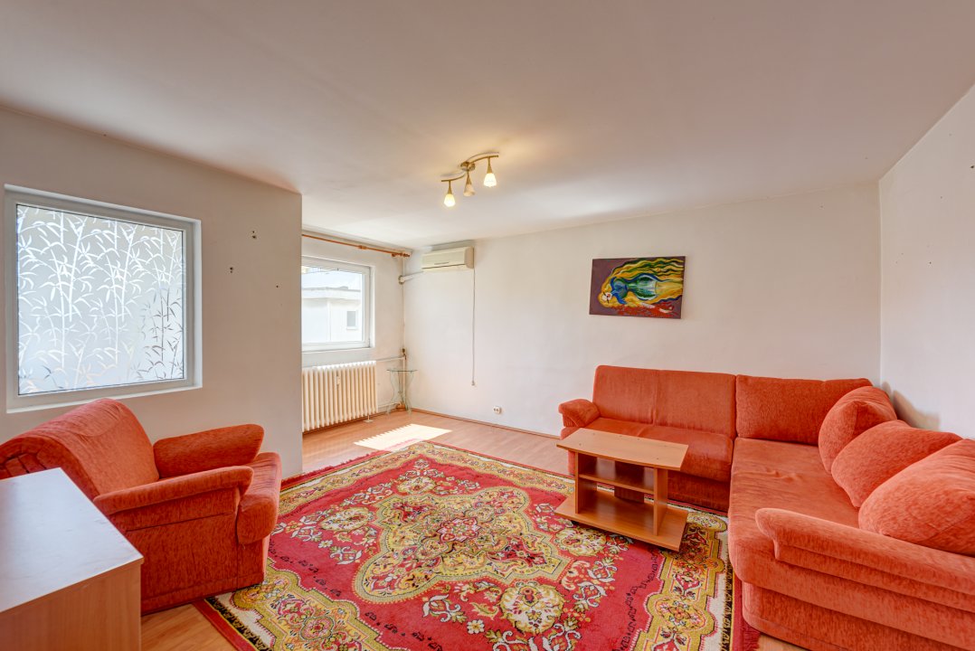 Teatrul Masca I Apartament 3 camere, decomandat, 2 bai, 77 mp. 