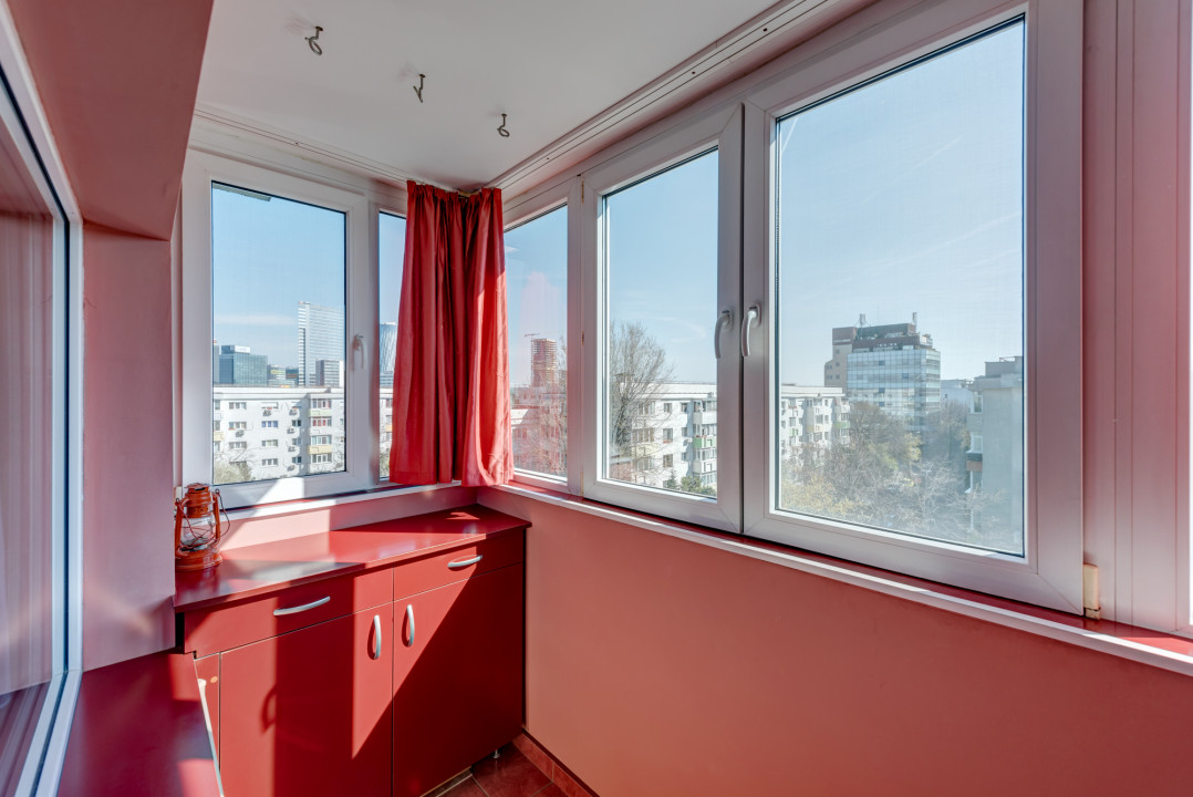 Apartament decomandat, centrala proprie, 2 bai, metrou Aurel Vlaicu