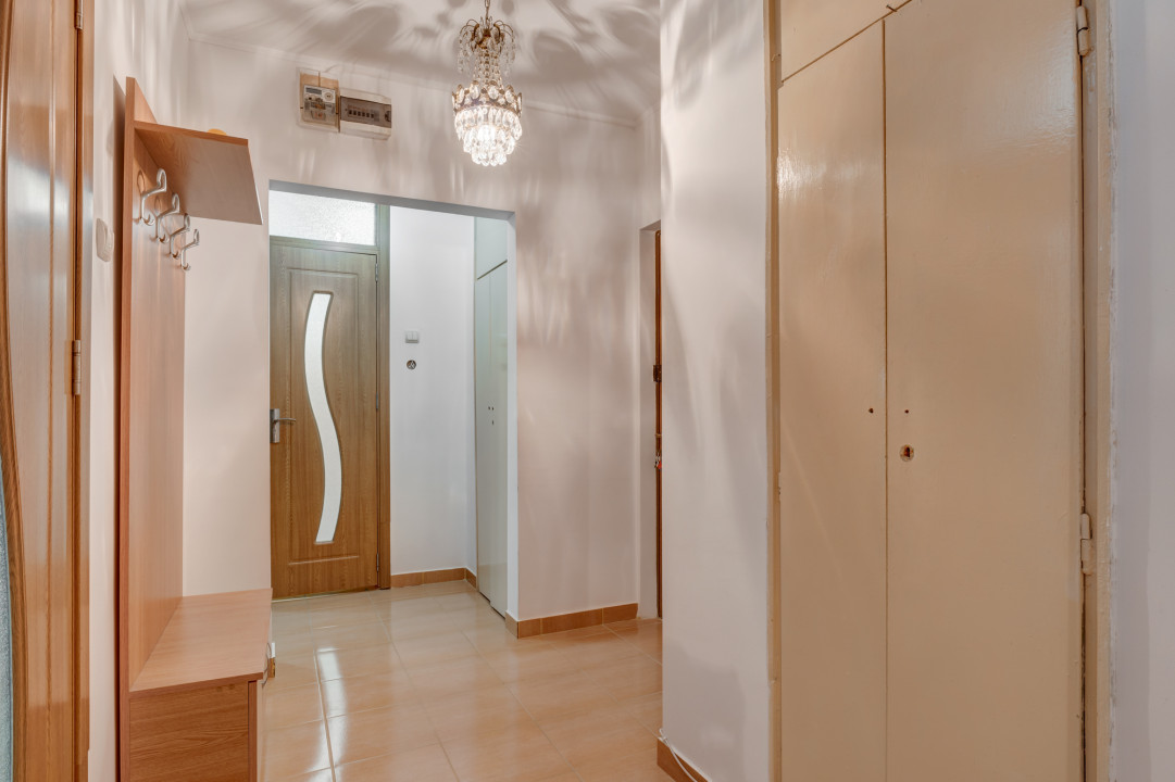 Antecontract. Apartament 2 camere, decomandat, 51 mp, an 1982, Dristor