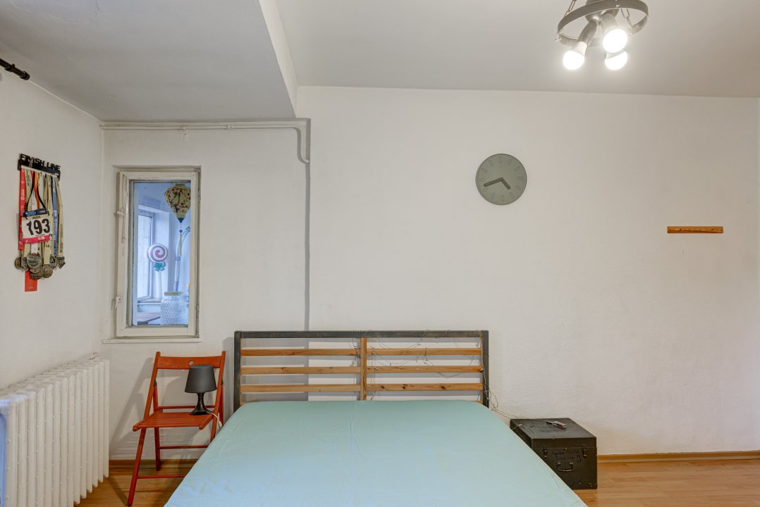 Apartament 2 camere spatios si luminos, la Piata Unirii