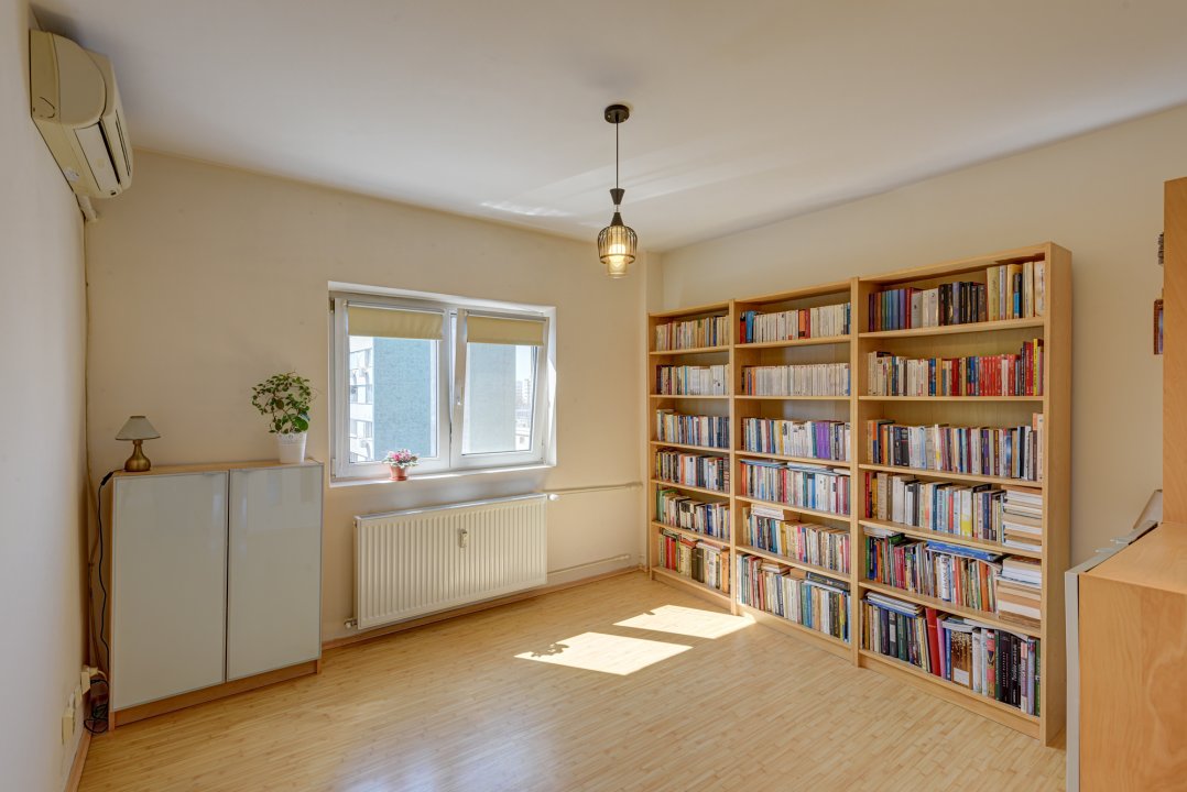 Apartament 3 camere, decomandat, hol H, 76 mp, 2 bai, Lujerului, Veteranilor