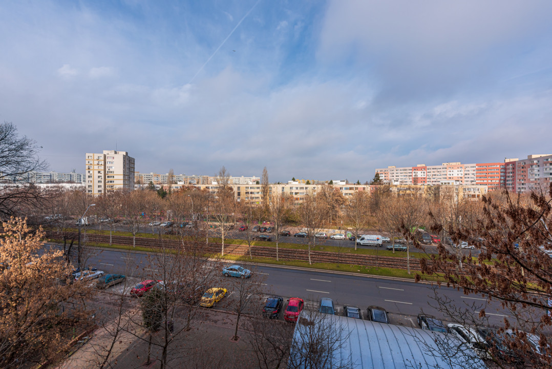 Apartament 2 camere, decomandat, langa metrou Grigorescu