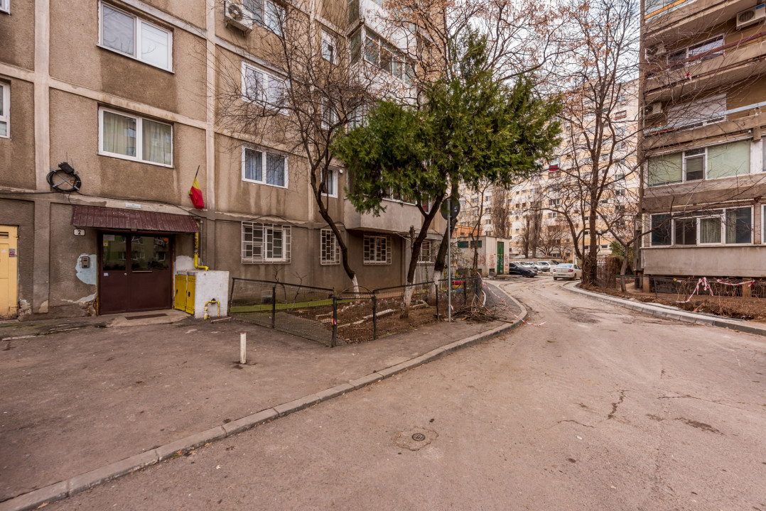 Apartament 2 camere, decomandat, 5 min. metrou Gorjului
