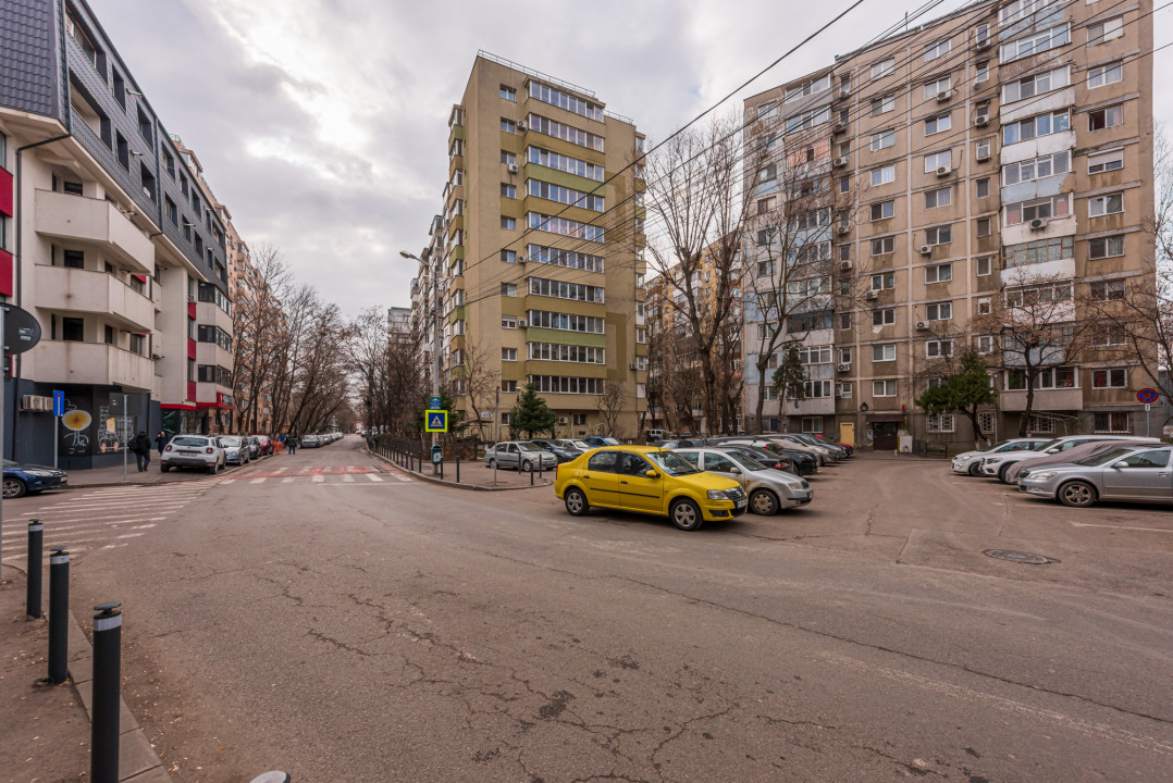 Apartament 2 camere, decomandat, 5 min. metrou Gorjului