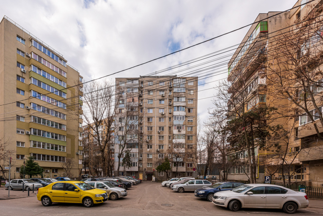 Apartament 2 camere, decomandat, 5 min. metrou Gorjului
