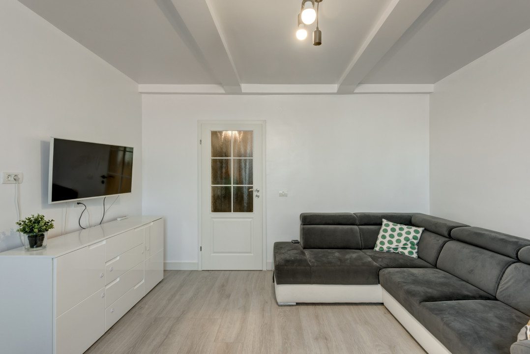 Apartament modern, 90 mp, cu centrala proprie, 2 bai, lift