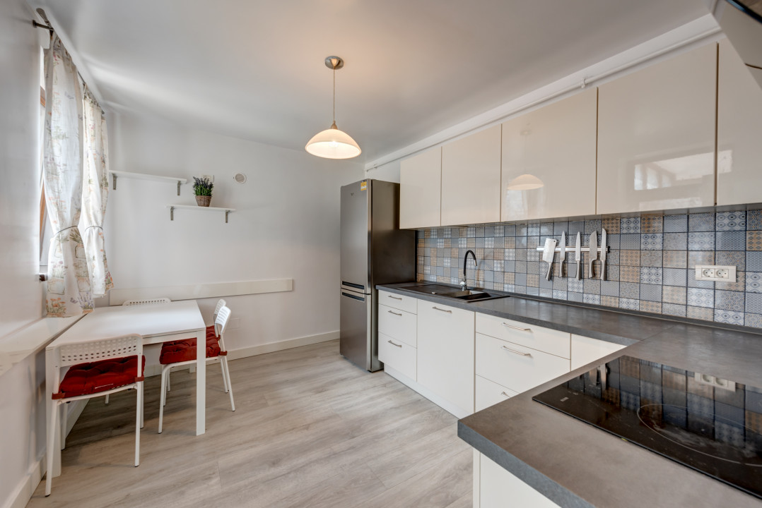 Apartament modern, 90 mp, cu centrala proprie, 2 bai, lift