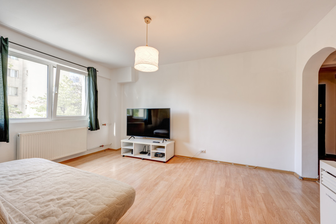Apartament 2 camere luminos, Piata Victoriei