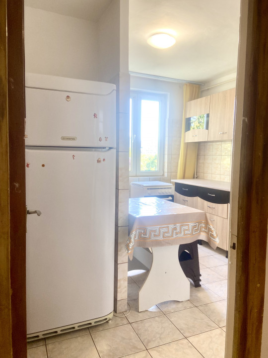 Apartament 2 camere, decomandat, Postavarul