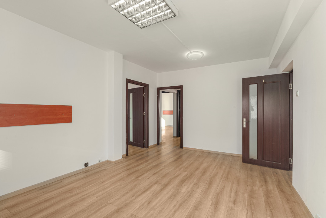 UNIRII - EMIL BOTTA - APARTAMENT 4 CAMERE 96 MP - CENTRALA PROPRIE!