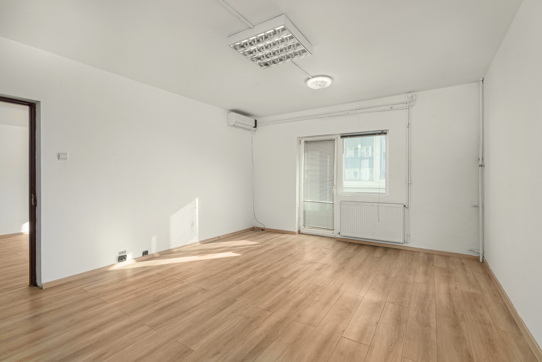 UNIRII - EMIL BOTTA - APARTAMENT 4 CAMERE 96 MP - CENTRALA PROPRIE!