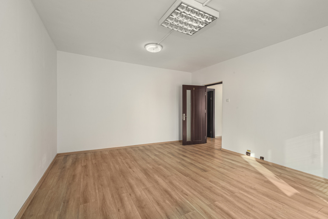 UNIRII - EMIL BOTTA - APARTAMENT 4 CAMERE 96 MP - CENTRALA PROPRIE!