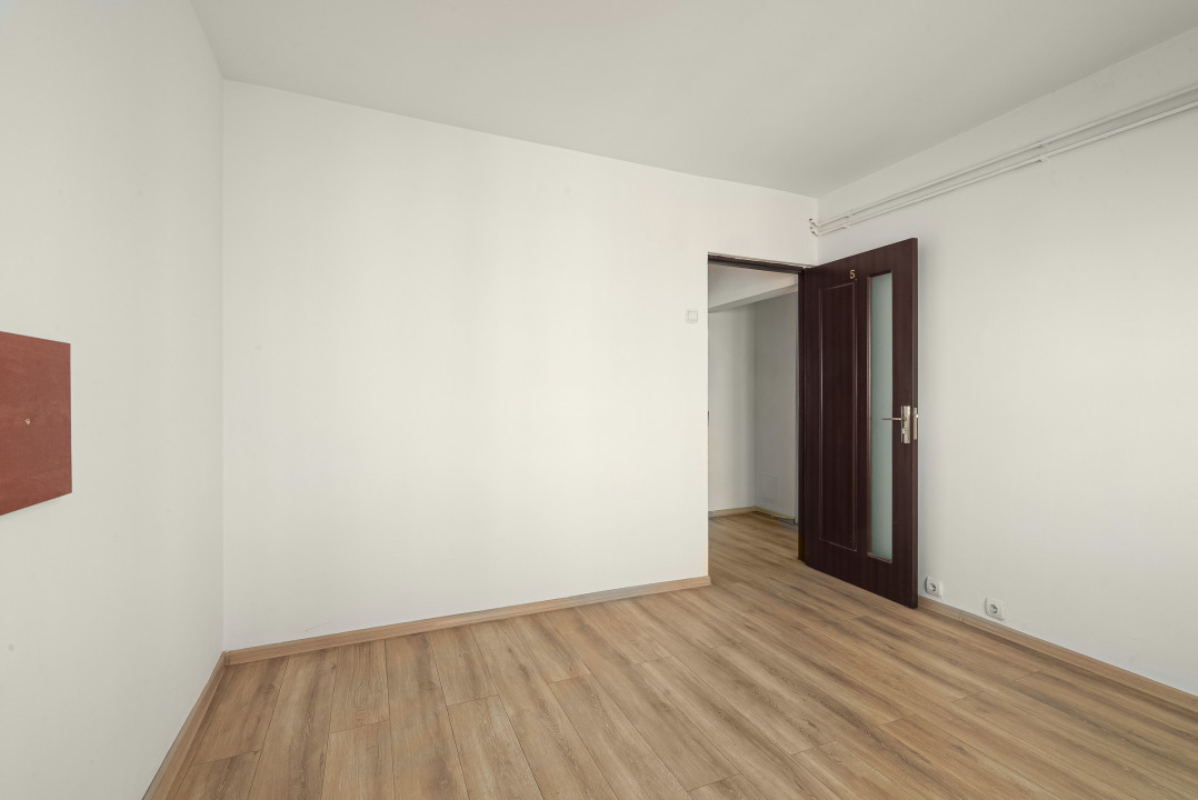 UNIRII - EMIL BOTTA - APARTAMENT 4 CAMERE 96 MP - CENTRALA PROPRIE!