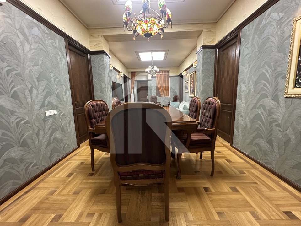 ARMENEASCA Apartament 6 camere 190 MP!