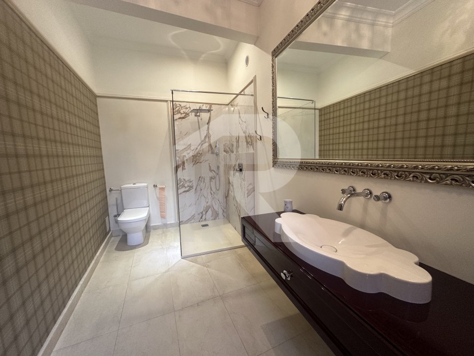 ARMENEASCA Apartament 6 camere 190 MP!