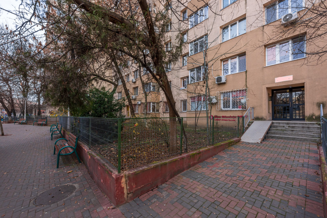 Apartament 2 camere, decomandat, langa metrou Grigorescu