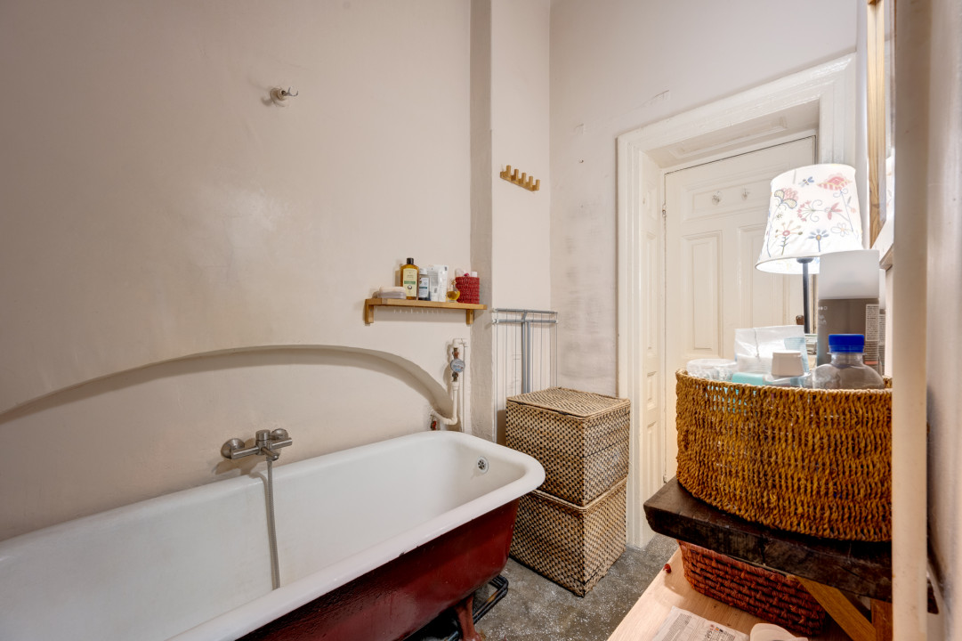 Apartament 2 camere, Cobalcescu, centrala proprie, la 6 min. de Cismigiu