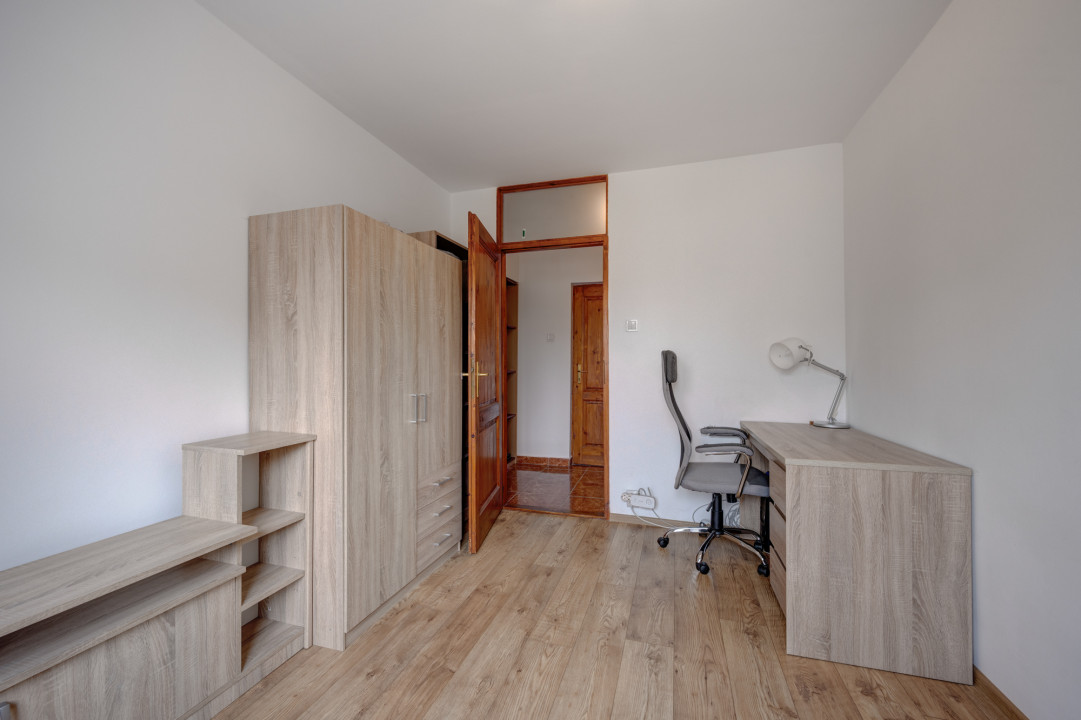 Apartament 3 camere, decomandat, 2 bai, langa Scoala 97