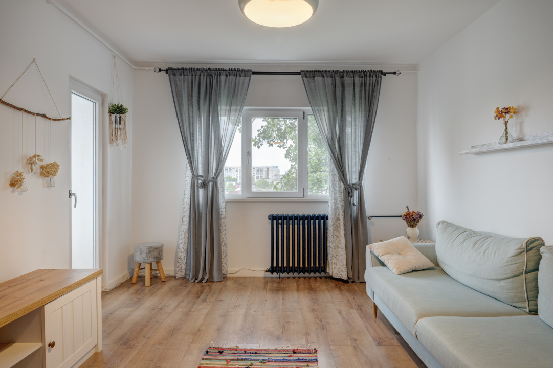 Apartament 2 camere Decebal, Piata Alba-Iulia, decomandat, gata de mutat