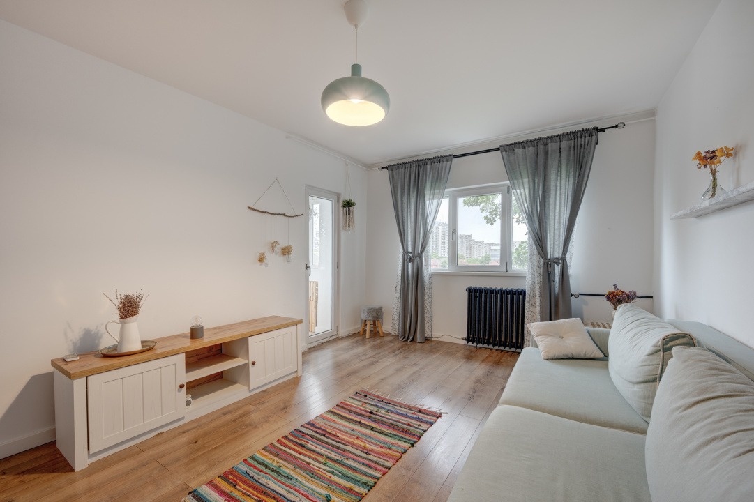 Apartament 2 camere Decebal, Piata Alba-Iulia, decomandat, gata de mutat