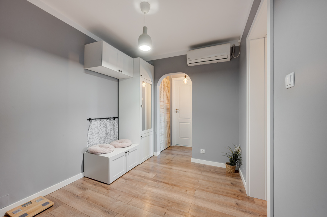 Apartament 2 camere Decebal, Piata Alba-Iulia, decomandat, gata de mutat