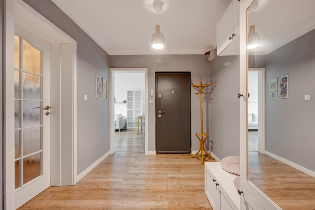 Apartament 2 camere Decebal, Piata Alba-Iulia, decomandat, gata de mutat