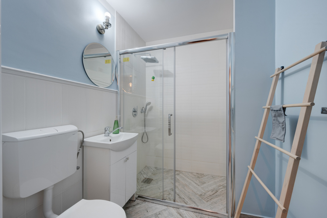 Apartament 2 camere Decebal, Piata Alba-Iulia, decomandat, gata de mutat