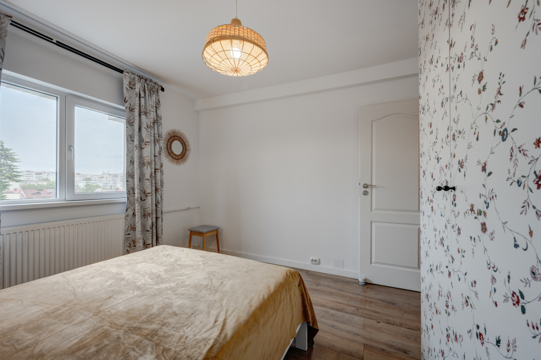 Apartament 2 camere Decebal, Piata Alba-Iulia, decomandat, gata de mutat