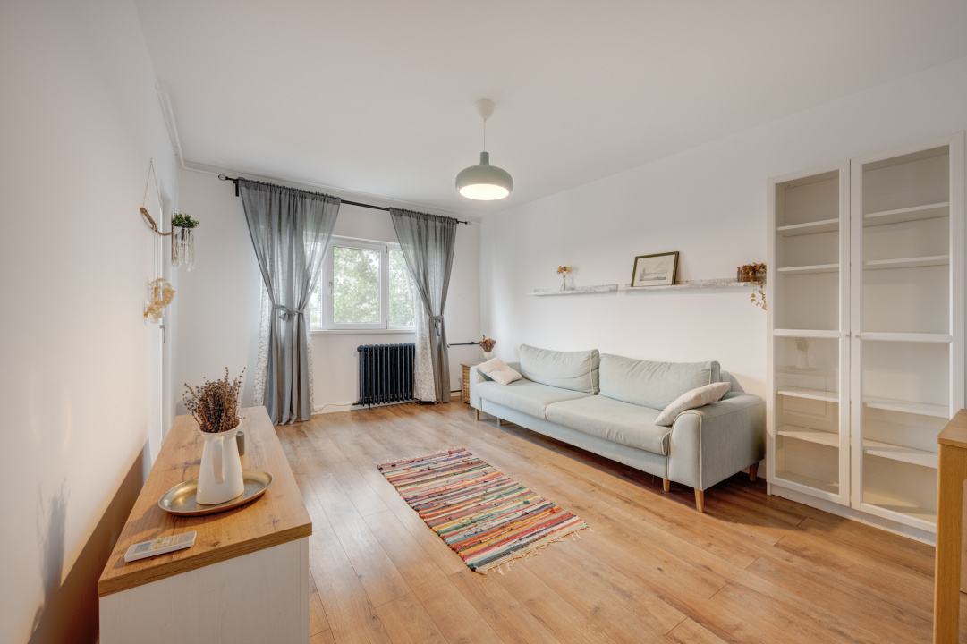 Apartament 2 camere Decebal, Piata Alba-Iulia, decomandat, gata de mutat