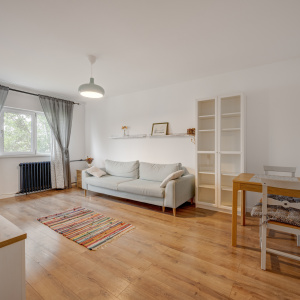 Apartament 2 camere Decebal, Piata Alba-Iulia, decomandat, gata de mutat