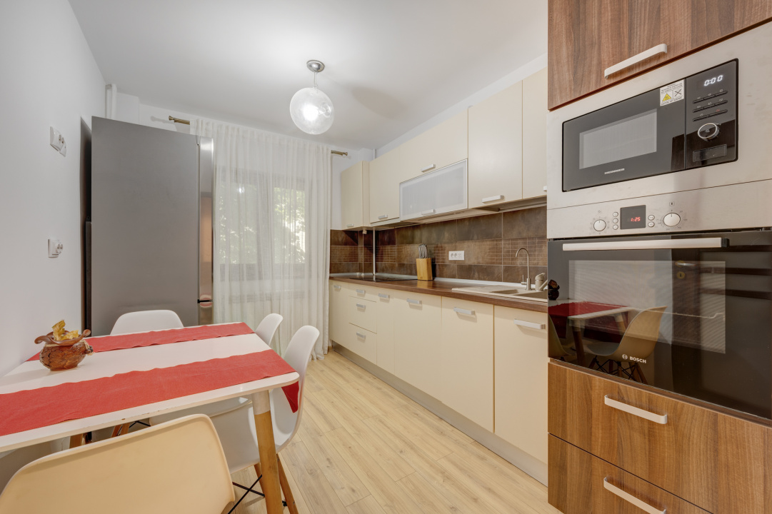 Apartament 3 camere Tineretului, 2 bai, loc parcare, 3 min. metrou Timpuri Noi