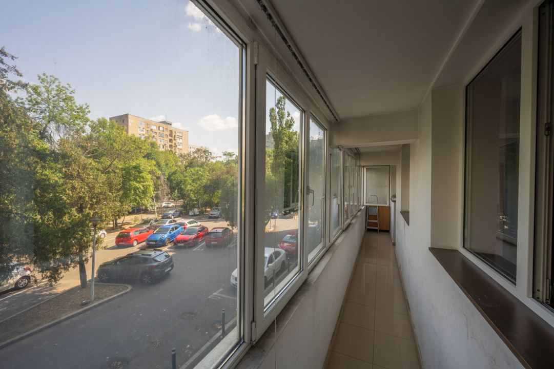 Apartament 3 camere, decomandat, 73 mp, metrou Raul Doamnei