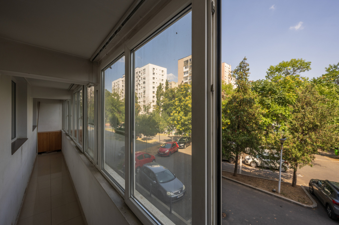Apartament 3 camere, decomandat, 73 mp, metrou Raul Doamnei