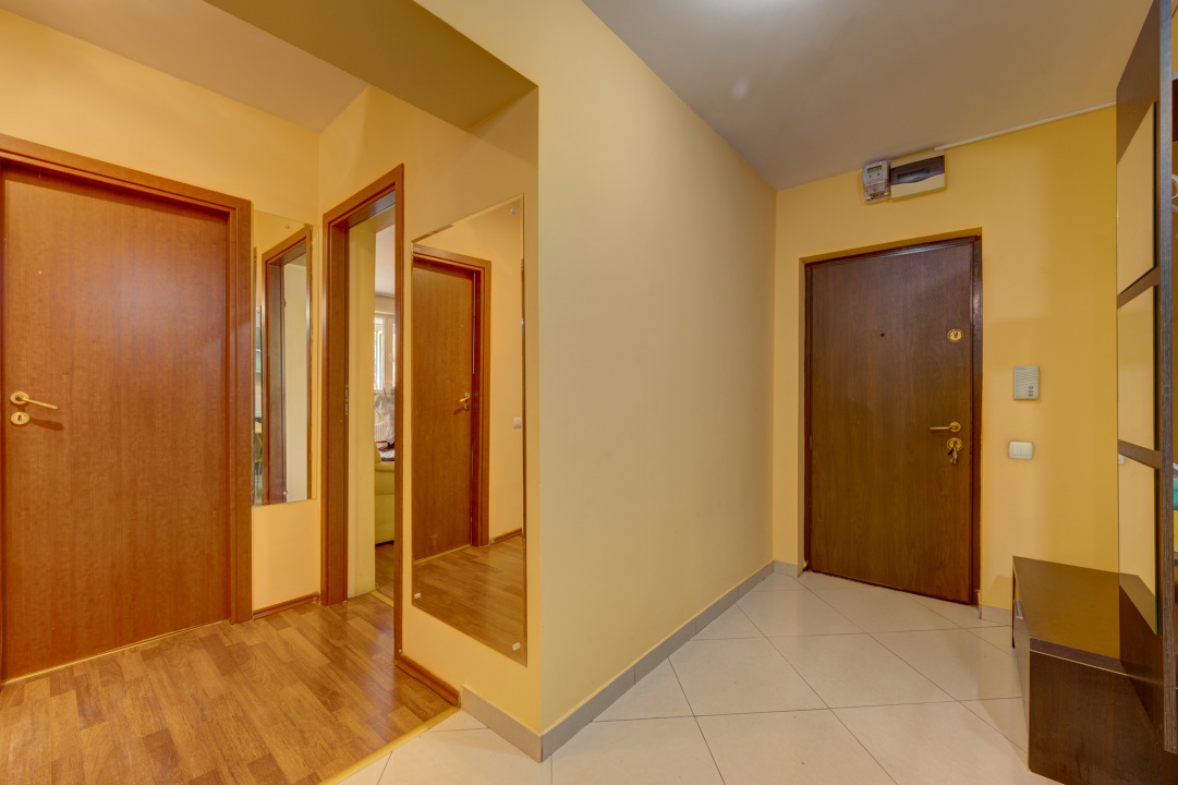 Apartament 3 camere, decomandat, 73 mp, metrou Raul Doamnei