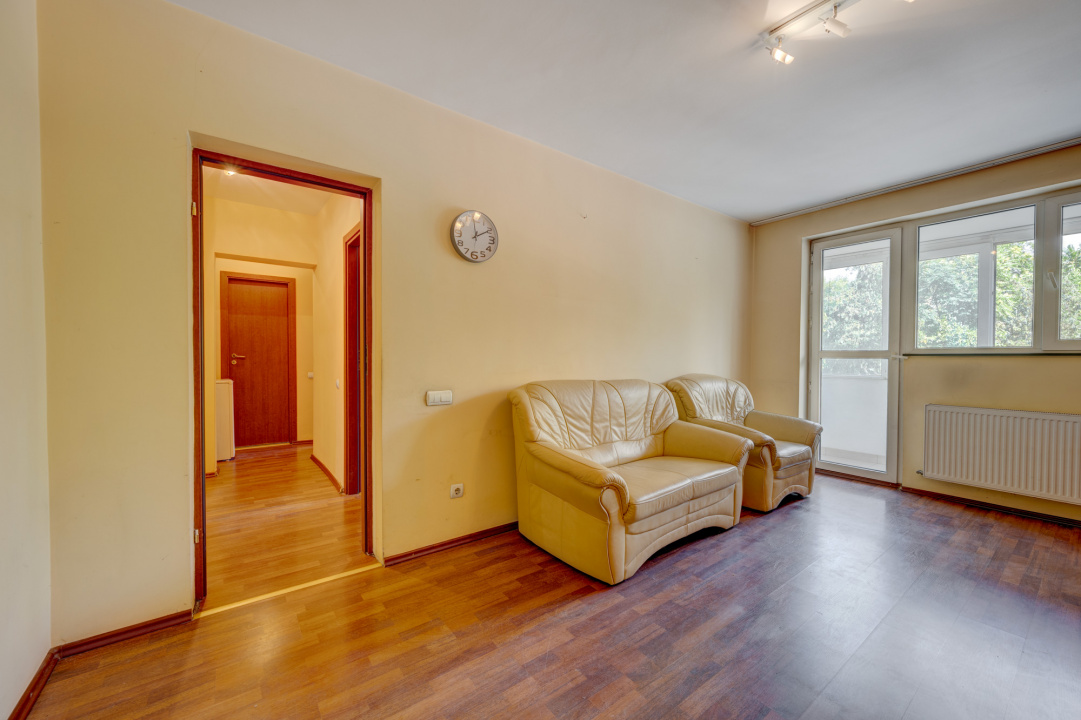 Apartament 3 camere, decomandat, 73 mp, metrou Raul Doamnei