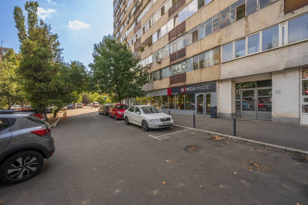 Apartament 3 camere, decomandat, 73 mp, metrou Raul Doamnei