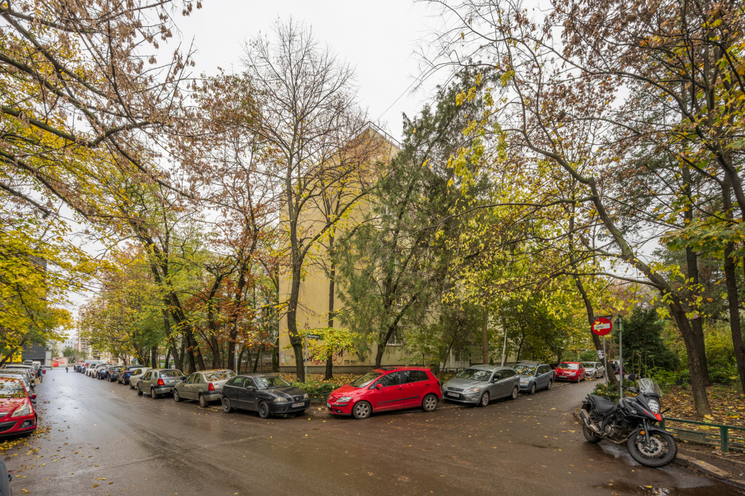 Apartament 3 camere decomandat Valea Calugareasca, Parc Drumul Taberei