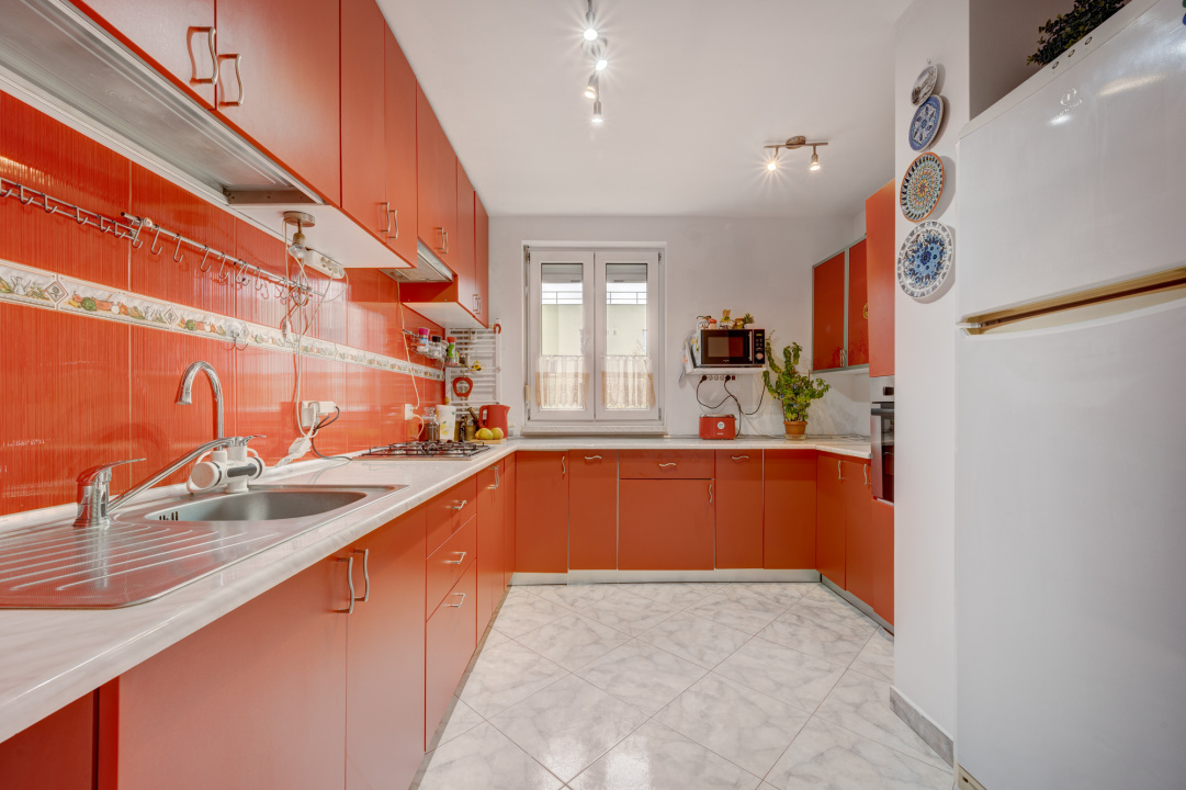 Apartament 3 camere decomandat Valea Calugareasca, Parc Drumul Taberei