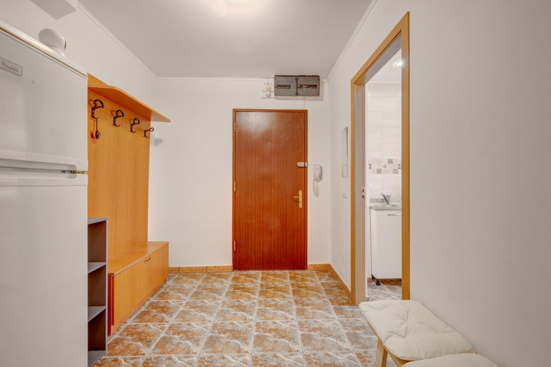 Apartament 3 camere parter, cu balcon, 10 min. Bucur Obor
