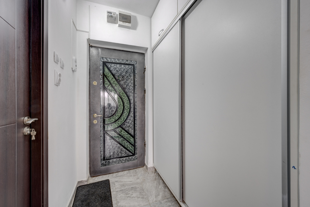 Garsoniera dintre parcuri, gata de mutat