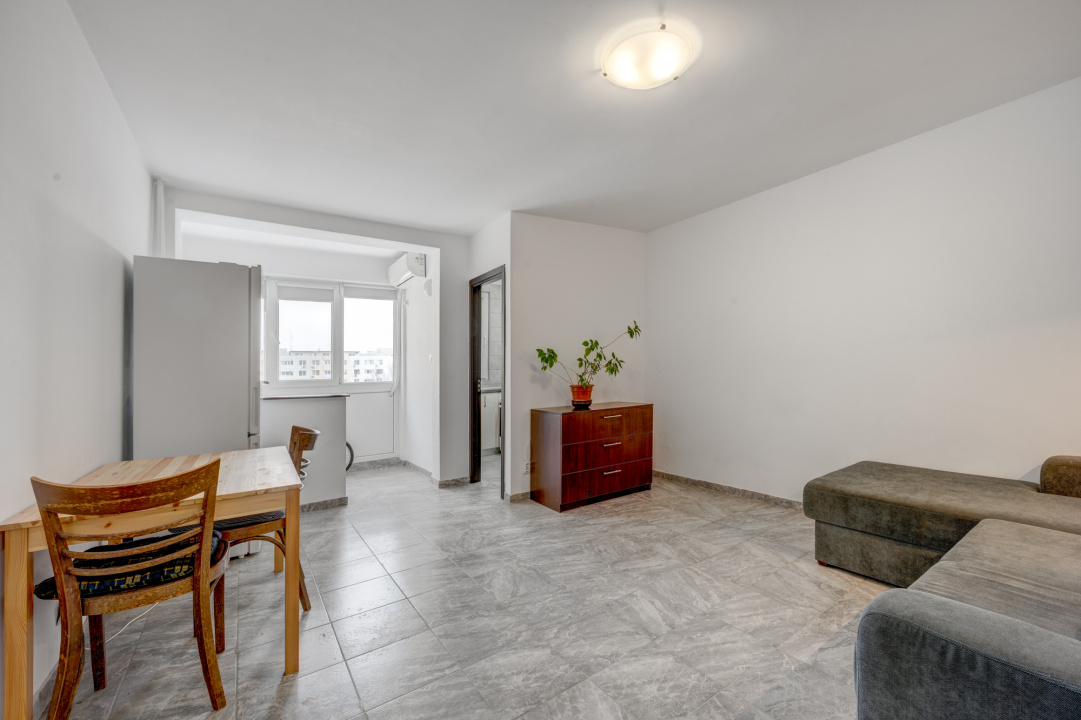 Garsoniera dintre parcuri, gata de mutat