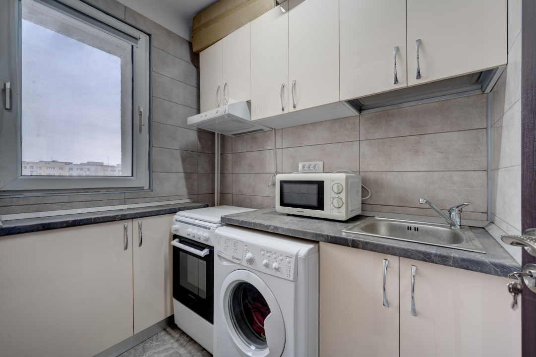 Garsoniera dintre parcuri, gata de mutat