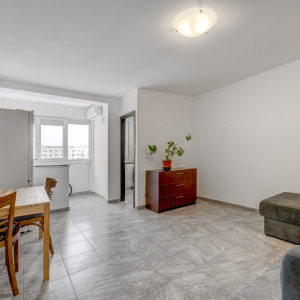 Garsoniera dintre parcuri, gata de mutat