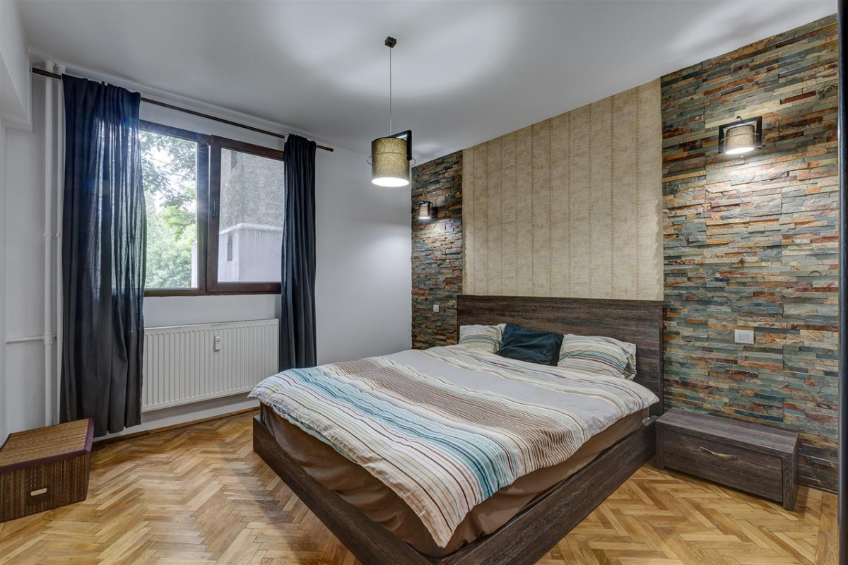 Apartament 3 camere Titan, 2 bai, mobilat modern, loc de parcare