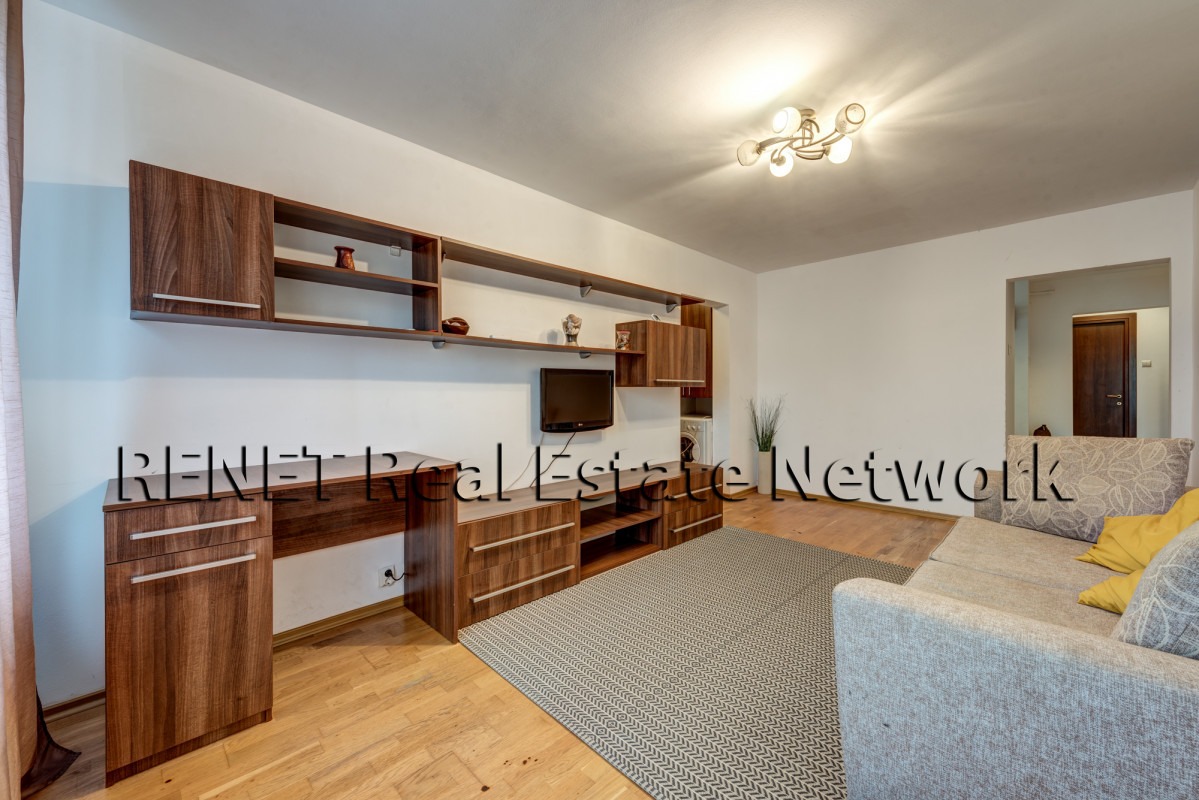 Apartament 4 camere Dristor, loc parcare, 7 min metrou