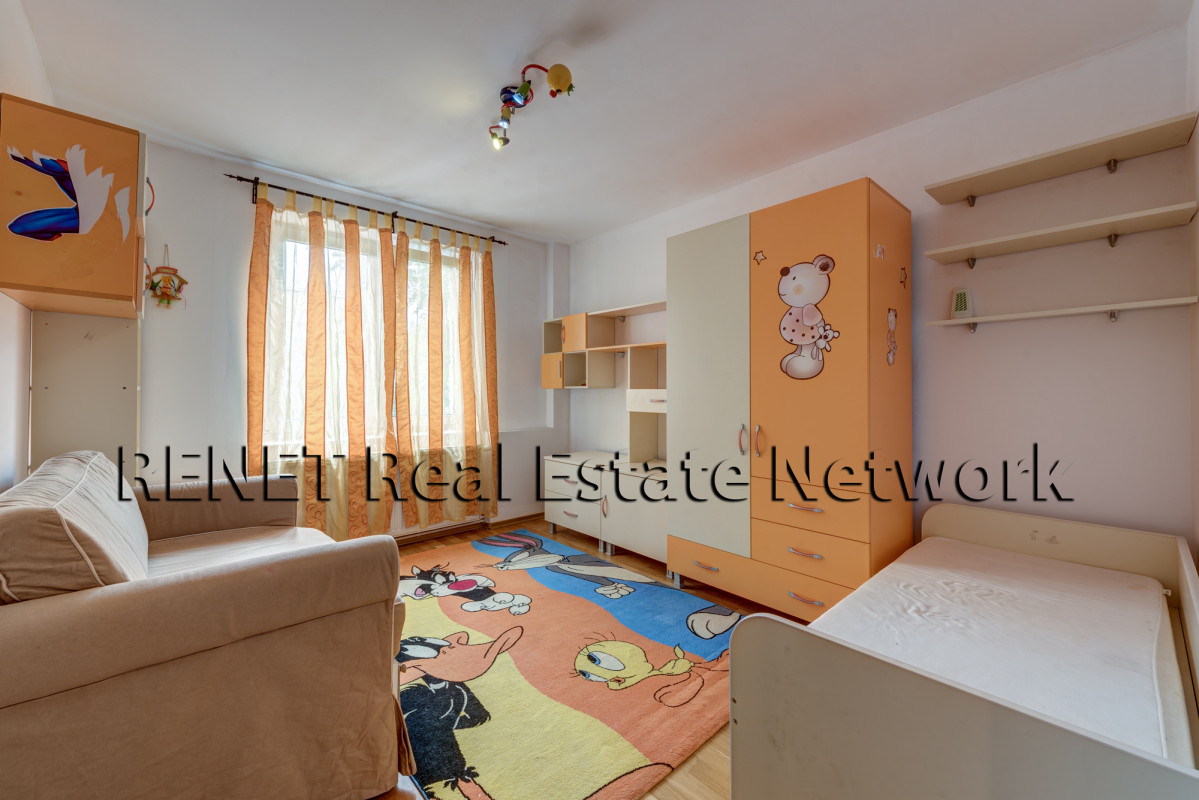 Apartament 4 camere Dristor, loc parcare, 7 min metrou