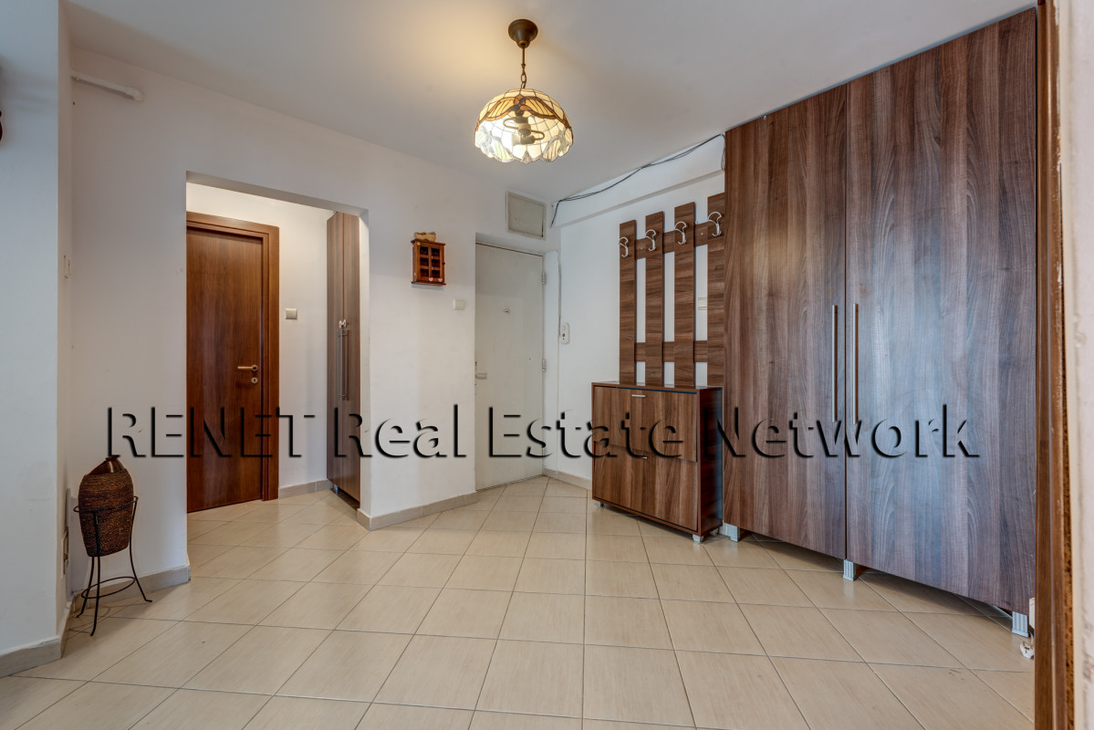 Apartament 4 camere Dristor, loc parcare, 7 min metrou