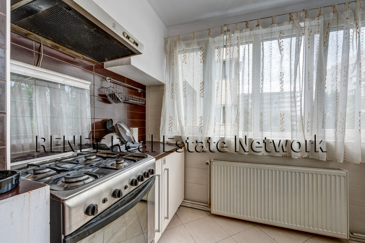 Apartament 4 camere Dristor, loc parcare, 7 min metrou